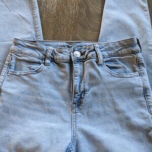 American Eagle Next Level Stretch Hi-Rise Light Wash Jegging, Size 10 Short